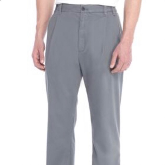 New IZOD Big & Tall Performance Plus Pleat - 46x30 - Picture 1 of 1